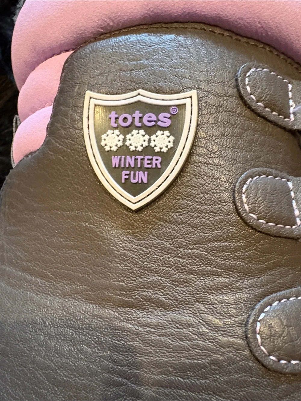 totes Gray Girls winter boots made with 3M Thinsulate
